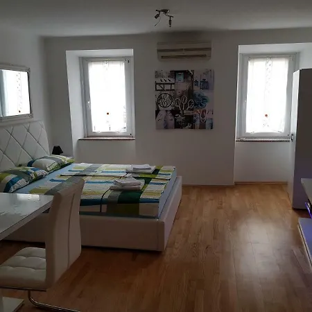 Studio Amar Apartment Umag